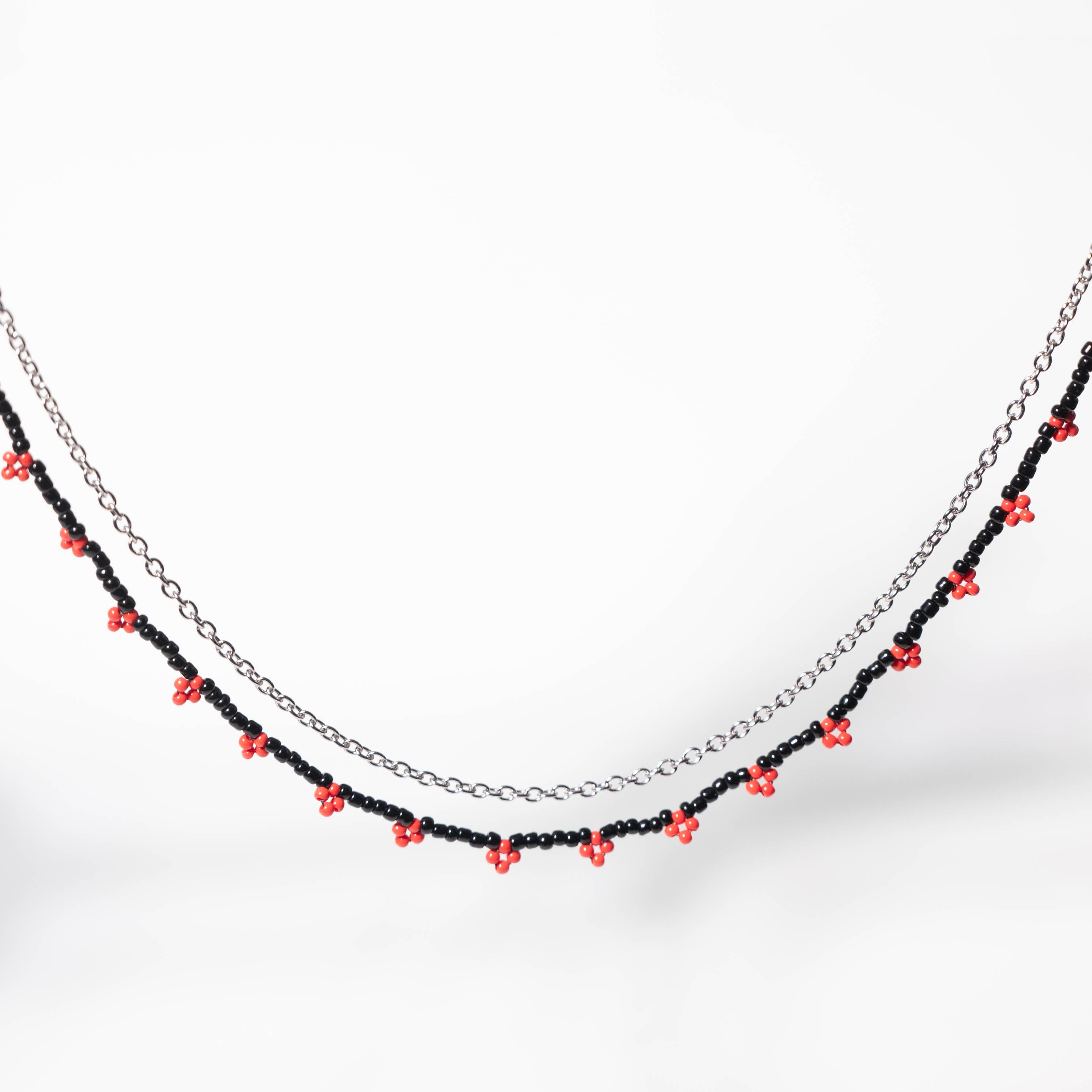 Flowers and chain necklace