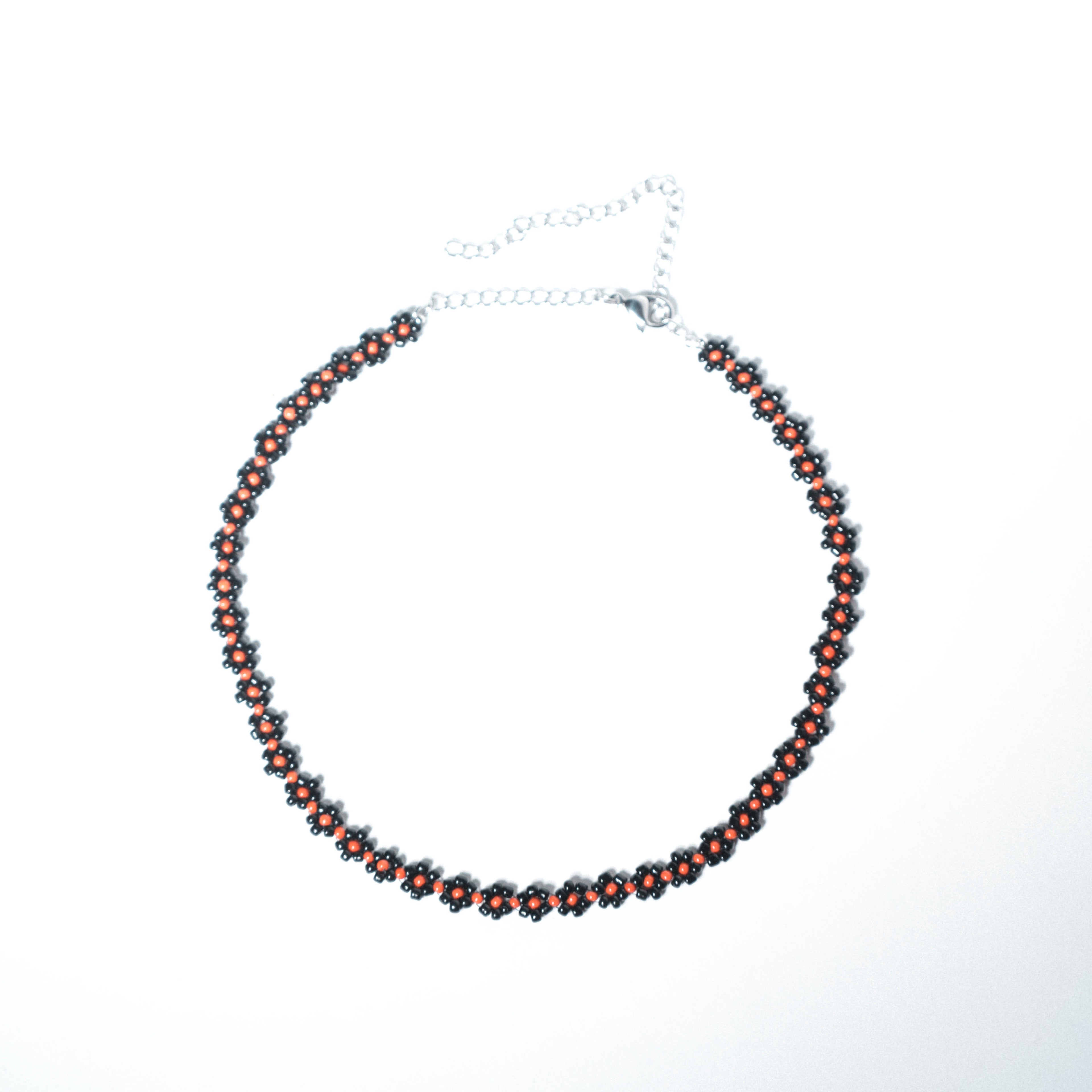 xxx flowers necklace